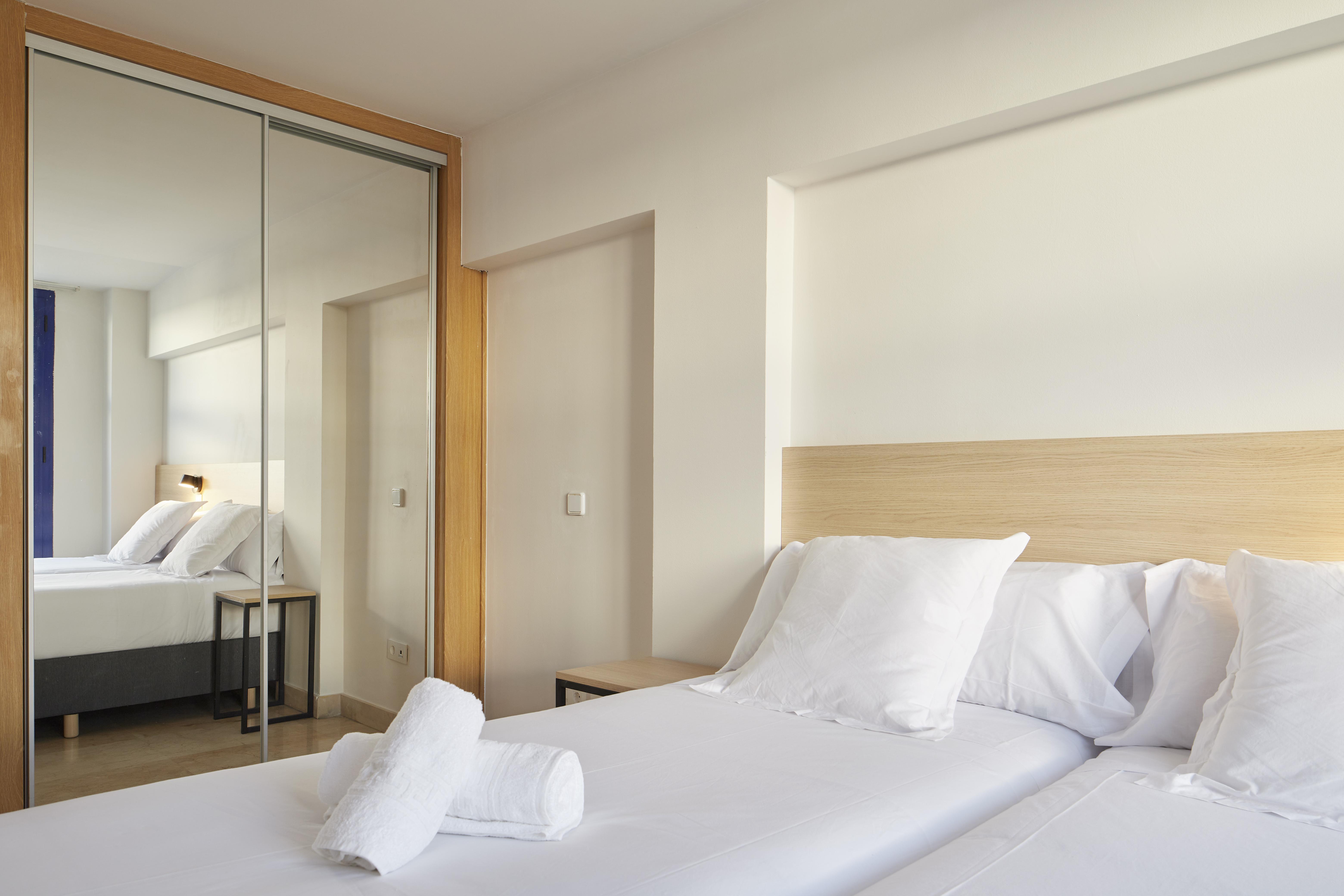 Iraipe Logrono Hotel Buitenkant foto