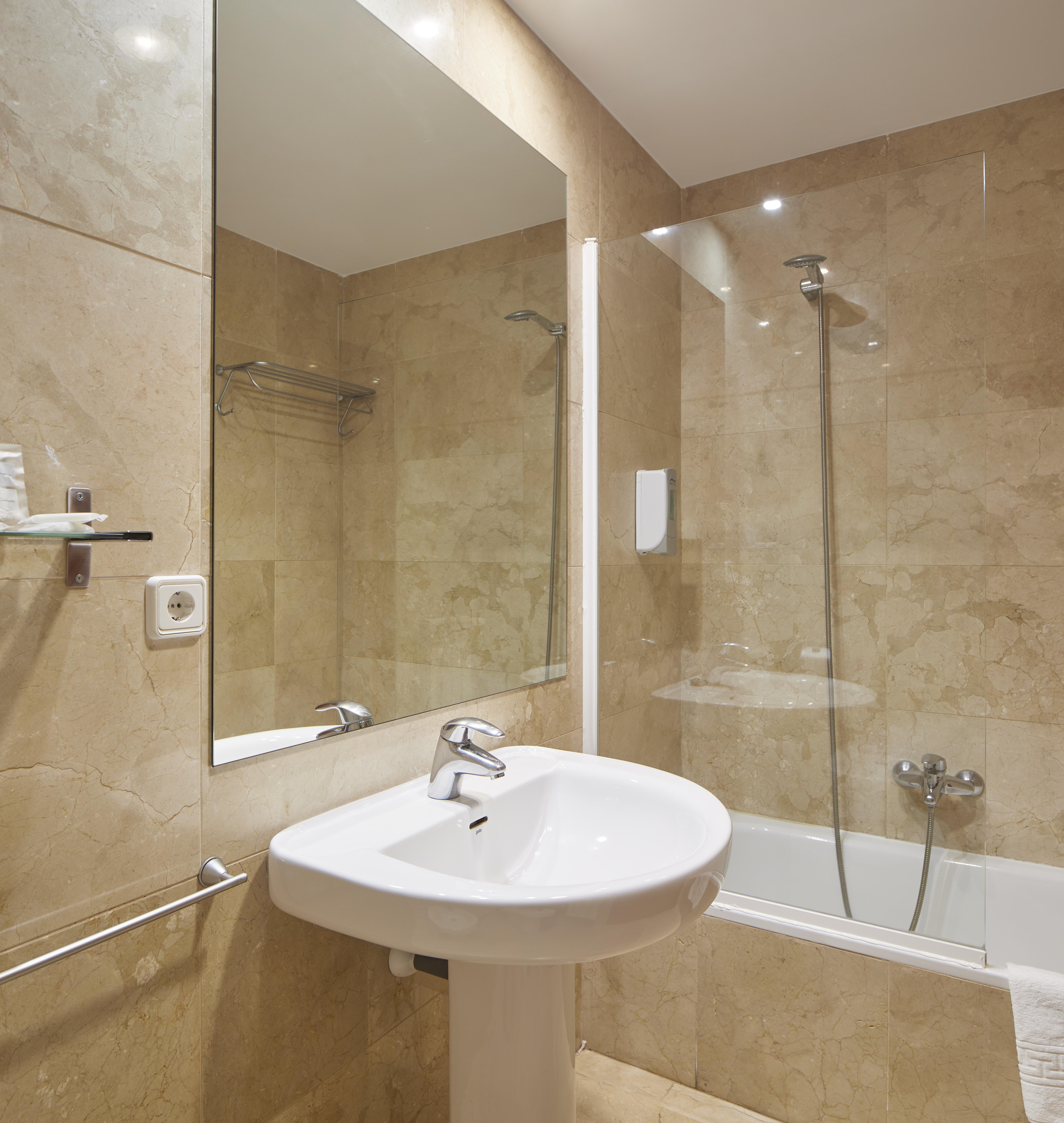 Iraipe Logrono Hotel Buitenkant foto