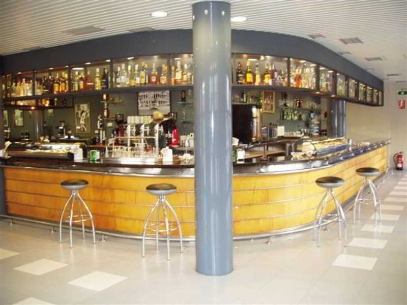 Iraipe Logrono Hotel Buitenkant foto